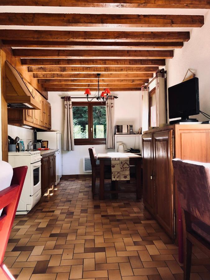 Chalet en pleine nature avec 2 appartements pour 6 ou 8 qui peuvent être réunis en 1 pour 14 personnes Saint-Gervais-les-Bains Exterior foto