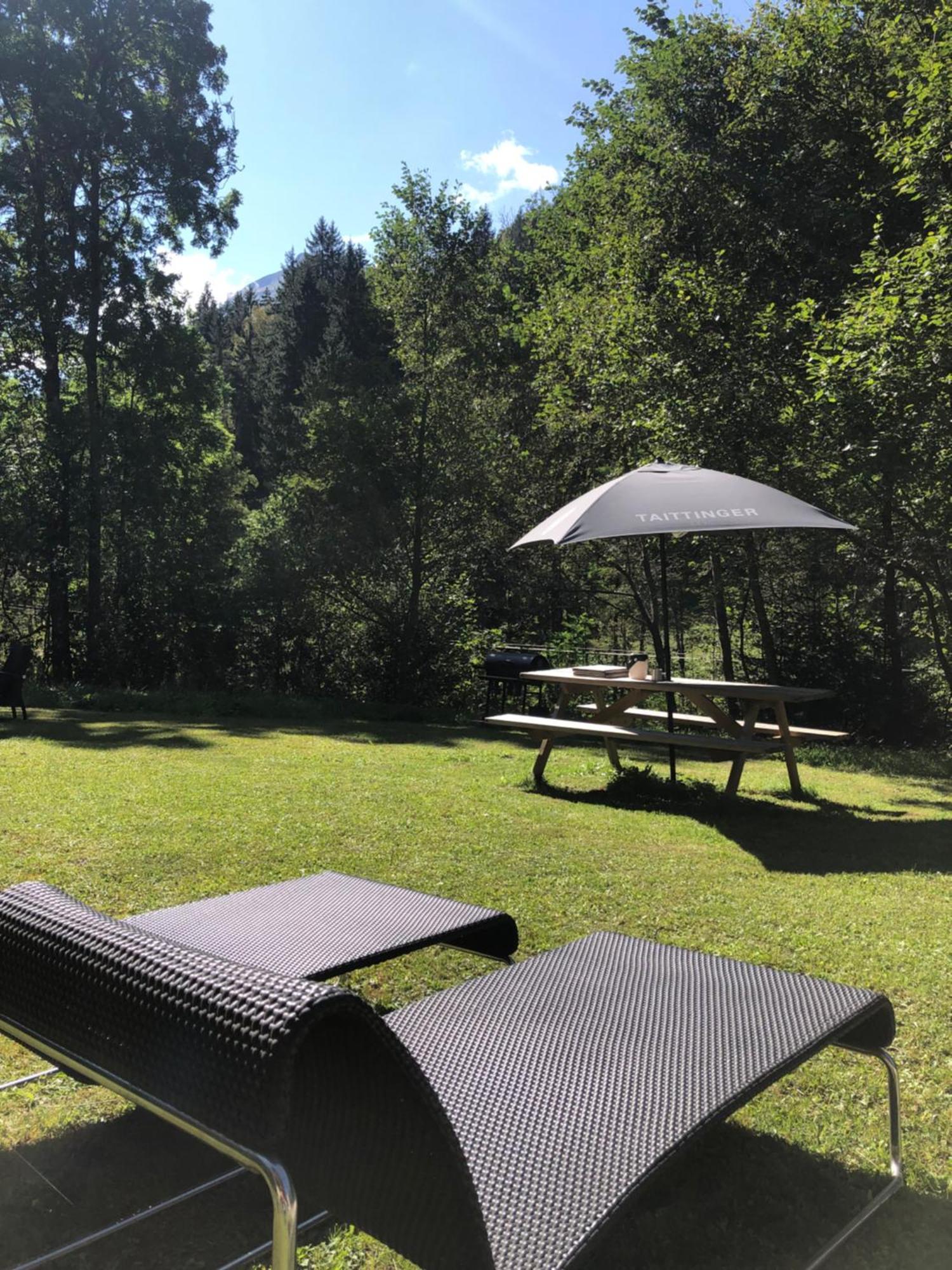 Chalet en pleine nature avec 2 appartements pour 6 ou 8 qui peuvent être réunis en 1 pour 14 personnes Saint-Gervais-les-Bains Exterior foto